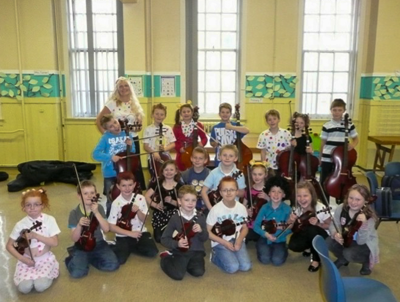 Pupils from the Greenmill project posing for a group photo